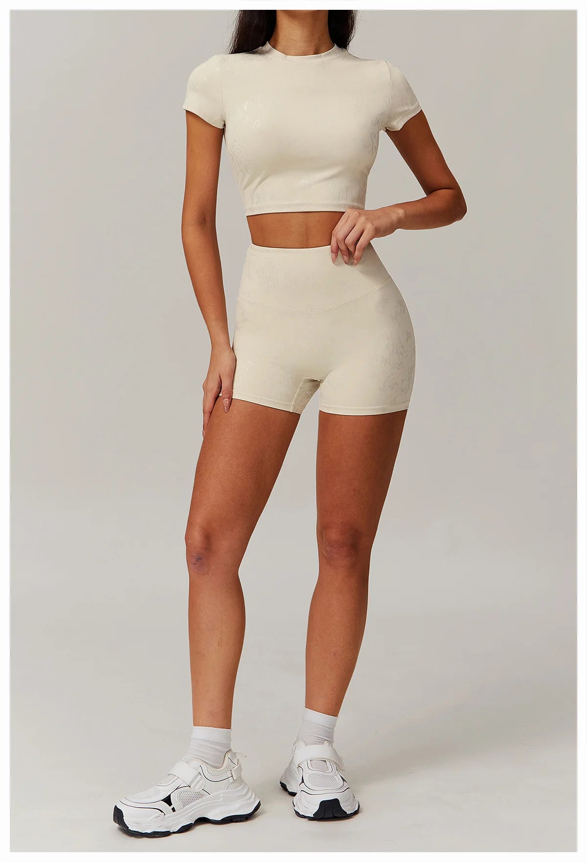 Zoya  Crop Top